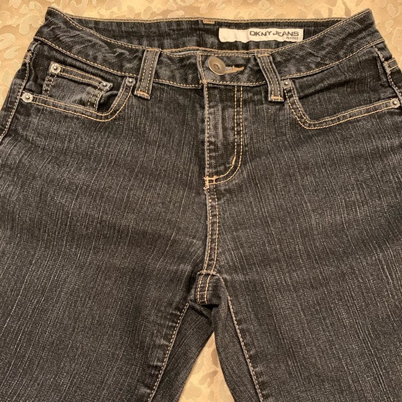 DKNY Jeans - Picture 3 of 8